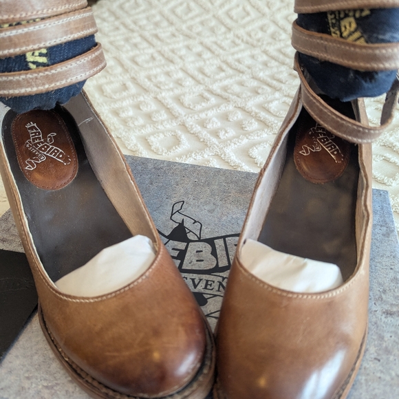 Freebird Randi Heels In Tan 8 - Picture 4 of 7